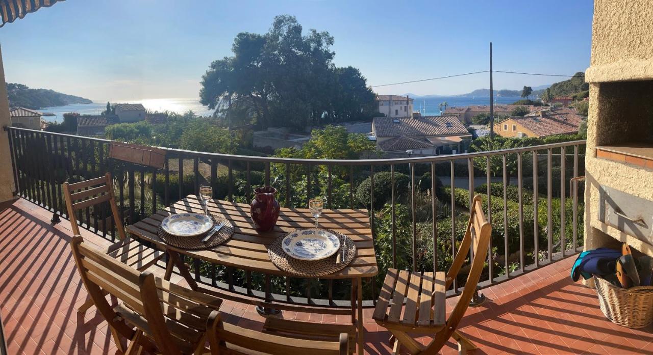 Appartement Cosy Vue Mer A 50 M De La Plage - Refait A Neuf Et Climatise Le Pradet Kültér fotó