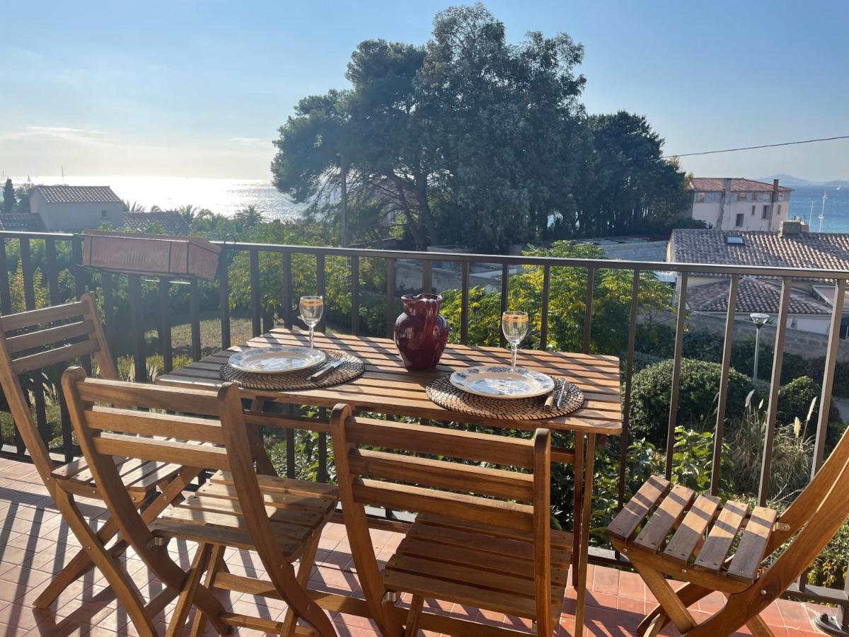 Appartement Cosy Vue Mer A 50 M De La Plage - Refait A Neuf Et Climatise Le Pradet Kültér fotó