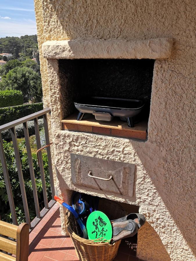 Appartement Cosy Vue Mer A 50 M De La Plage - Refait A Neuf Et Climatise Le Pradet Kültér fotó