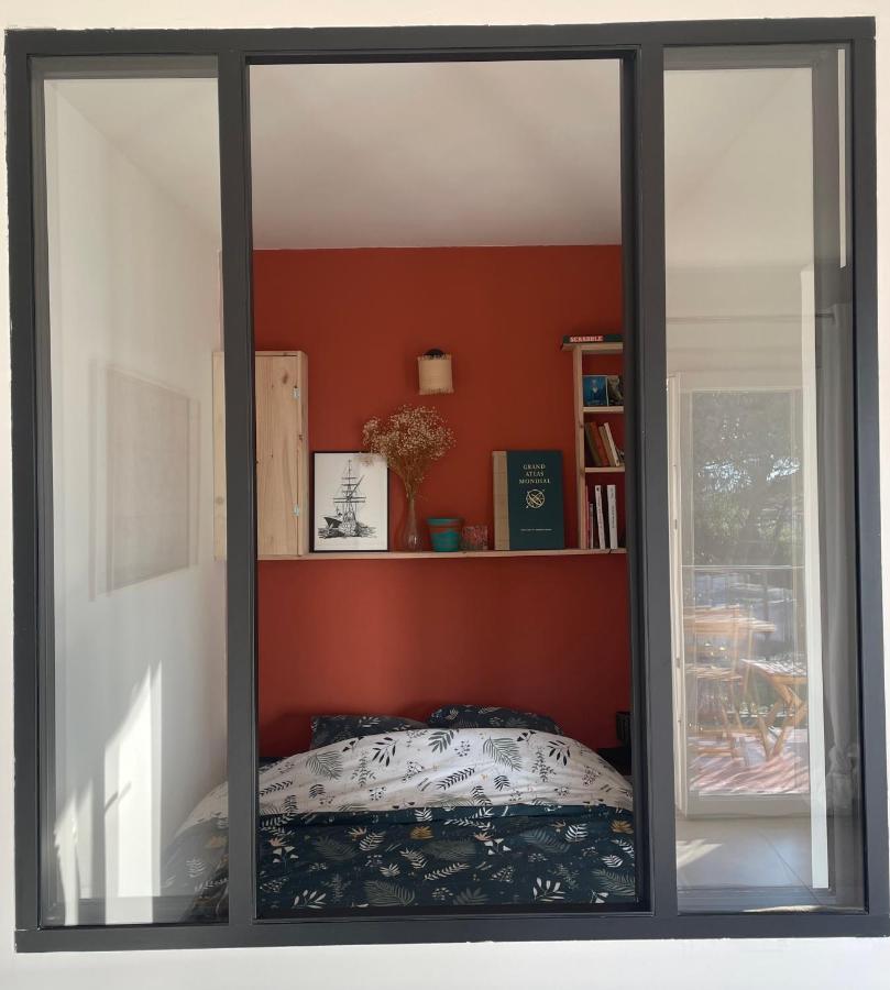 Appartement Cosy Vue Mer A 50 M De La Plage - Refait A Neuf Et Climatise Le Pradet Kültér fotó