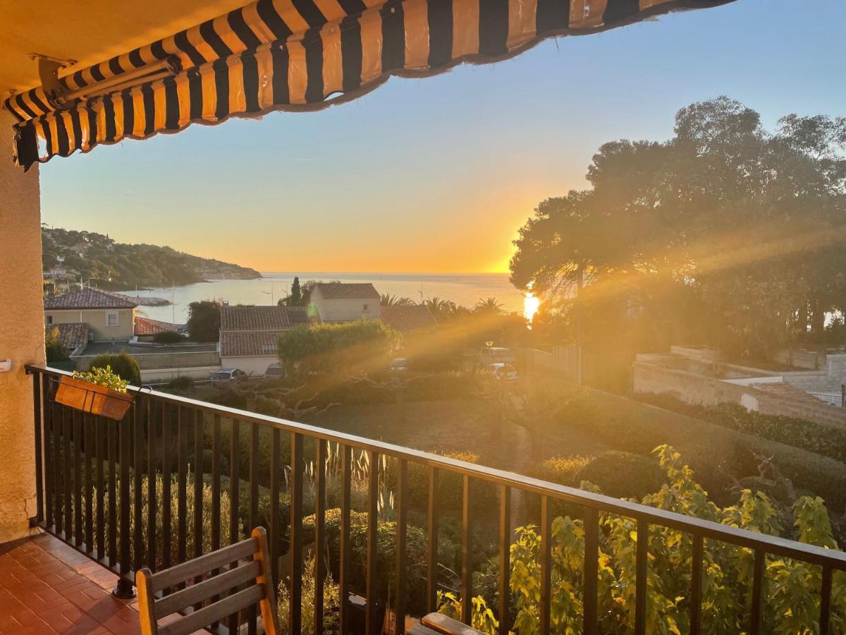 Appartement Cosy Vue Mer A 50 M De La Plage - Refait A Neuf Et Climatise Le Pradet Kültér fotó