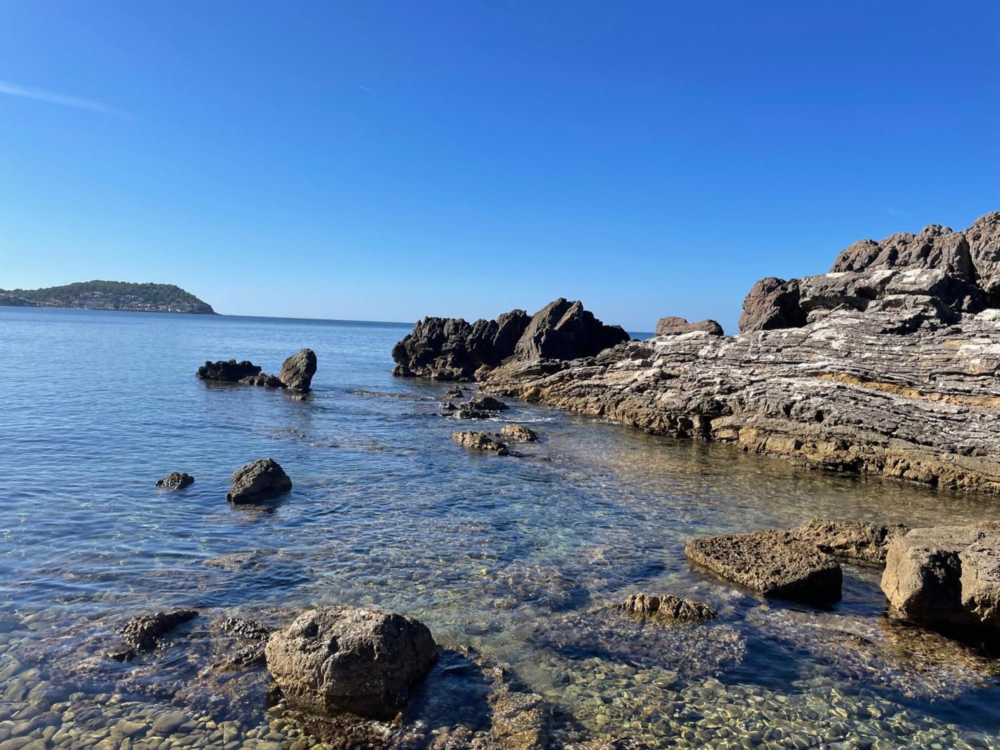 Appartement Cosy Vue Mer A 50 M De La Plage - Refait A Neuf Et Climatise Le Pradet Kültér fotó